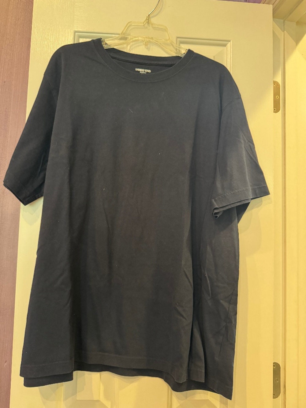 Men’s Lands End t-shirt, navy, XXL, like new, not sure if ever worn